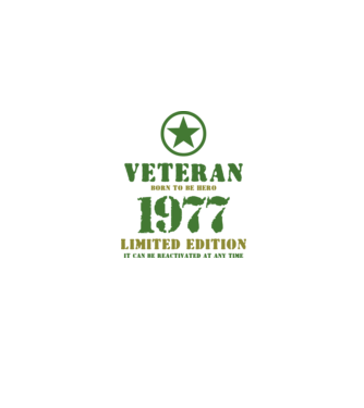 VETERAN, BORN TO BE HERO, SZÜLETÉSNAPI ÉVSZÁM FELIRATTAL 1977 minta homokszín pólón