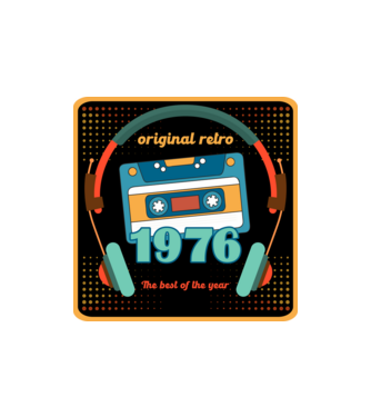 original retro audió kazetta, füles, régi magnókazetta évszámmal. 1976 minta homokszín pólón
