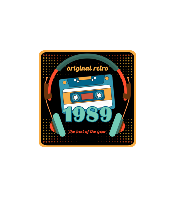 original retro audió kazetta, füles, régi magnókazetta évszámmal. 1989 minta fehér pólón