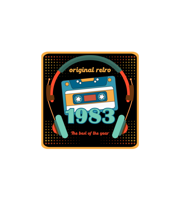 original retro audió kazetta, füles, régi magnókazetta évszámmal. 1983 minta fehér pólón