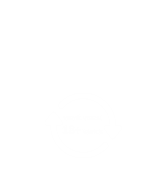 18+ minta fekete pólón