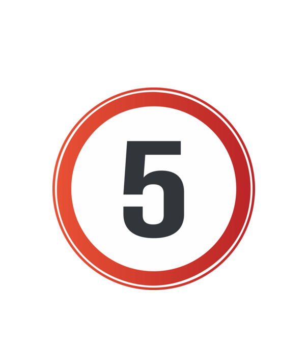 5-ös tábla minta fehér pólón