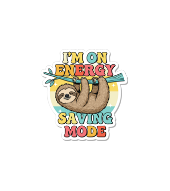 Vintage lajhár 'I'm on energy saving mode' felirattal minta fehér pólón