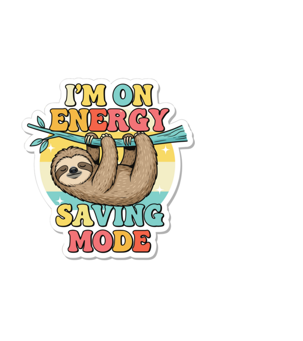 Vintage lajhár 'I'm on energy saving mode' felirattal minta fekete pólón