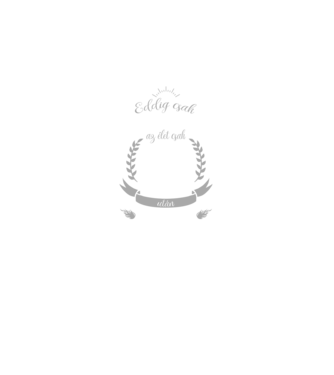 kamasz-77 minta sötétszürke pólón