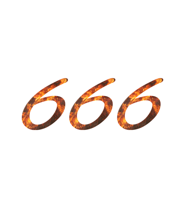 666 minta fehér pólón
