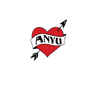 Anyu retro szív minta fehér pólón