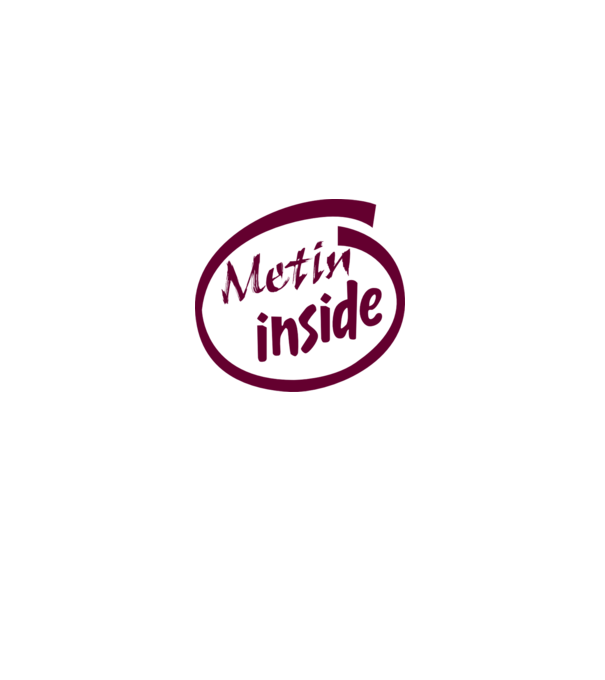 Metin insite minta fehér pólón