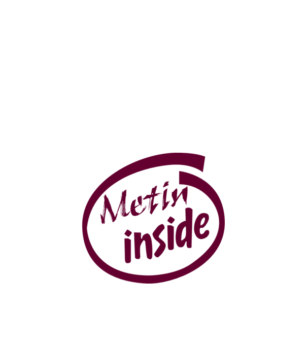 Metin insite minta fehér pólón
