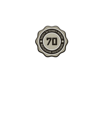 70 éves minta királykék pólón