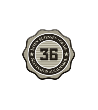 36 éves minta fehér pólón