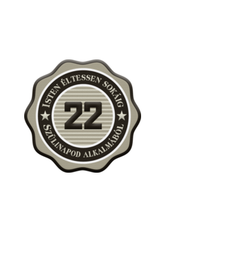 22 éves minta fekete pólón