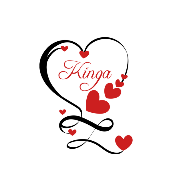 Kinga minta fehér pólón