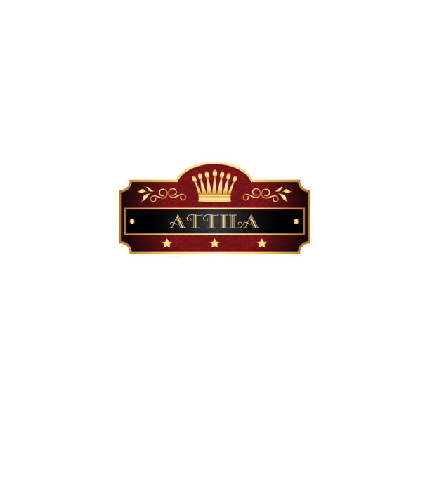 Attila minta szürke pólón