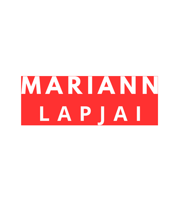 Mariann Lapjai piros minta fehér pólón