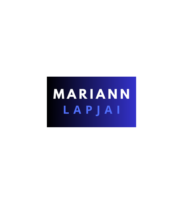 MARIANN LAPJAI minta fekete pólón