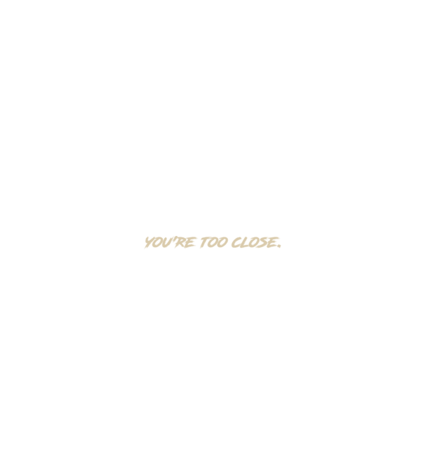 Színezhető feliratokkal Keep distance szájmaszk minta fekete pólón