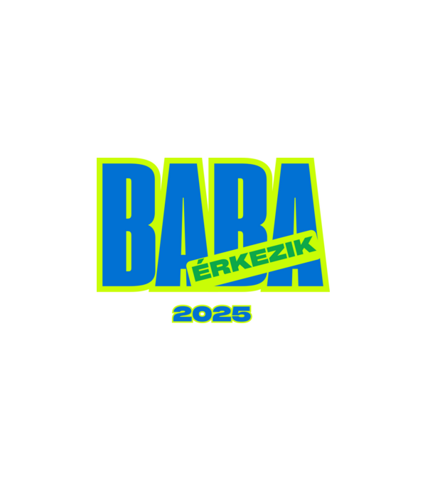 Baba érkezik 2025 – Felkészülni, vigyorogni! minta fehér pólón
