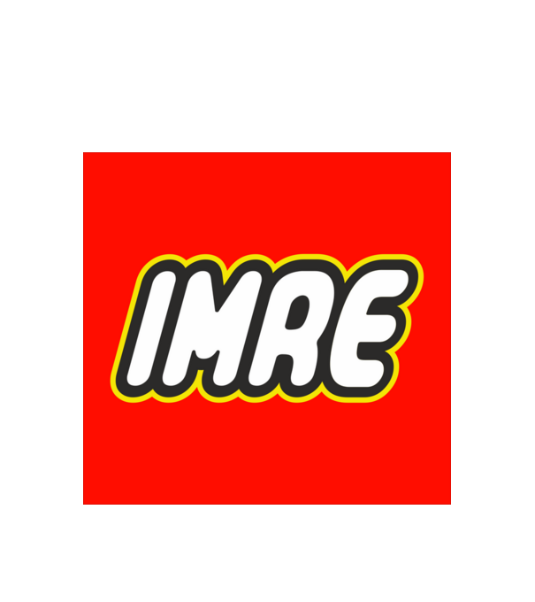Imre minta fehér pólón