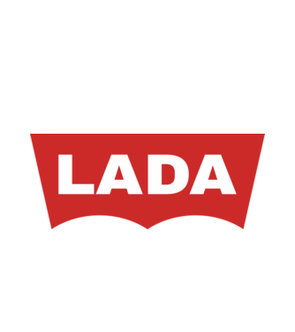 LADA minta fehér pólón