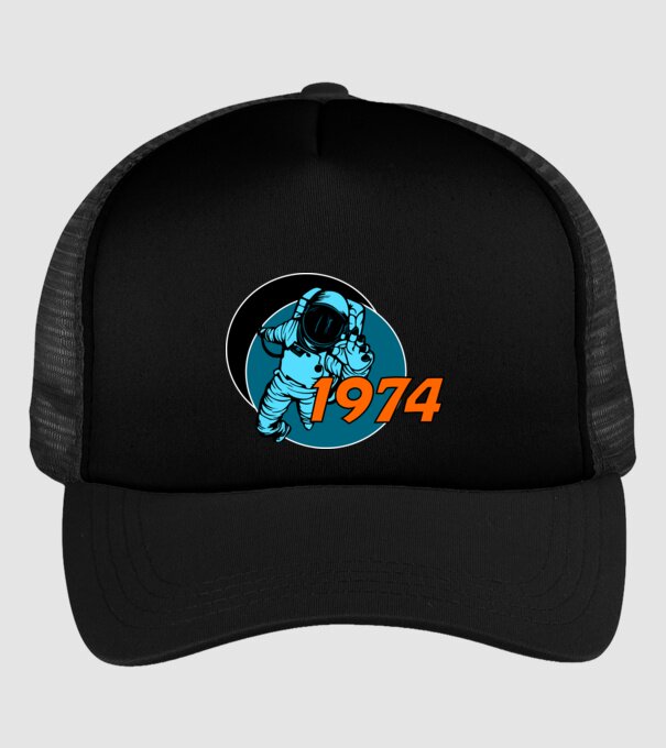 úrhajós 1974 minta fekete pólón