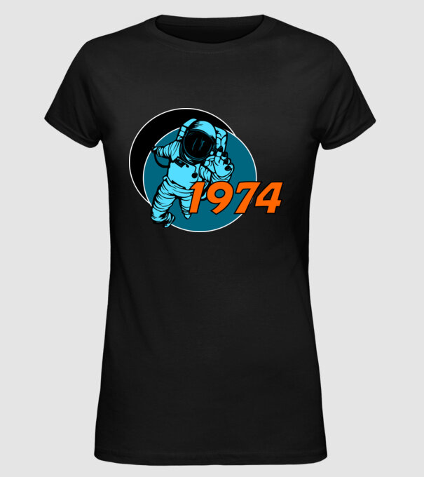 úrhajós 1974 minta fekete pólón