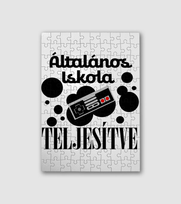 általános iskola minta fehér pólón