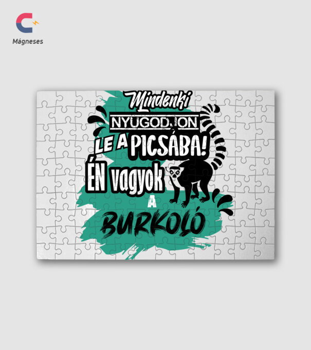 mindenki nyugodjon le...burkoló minta fehér pólón