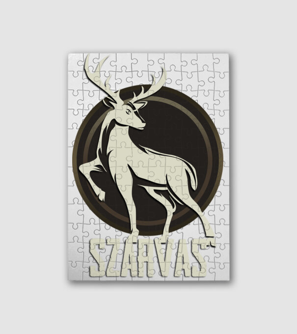 szarvas minta fehér pólón
