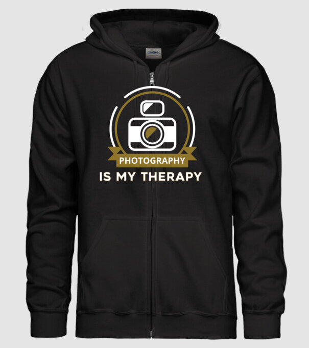 Photography is my therapy minta fekete pólón