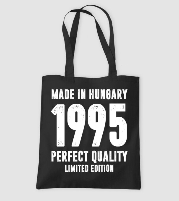 Made in hungary 1995 minta fekete pólón