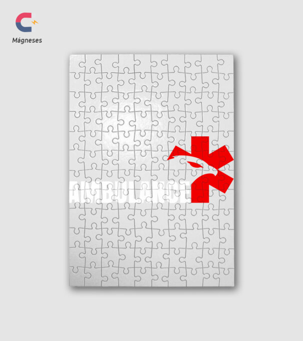 Ambulance minta fehér pólón