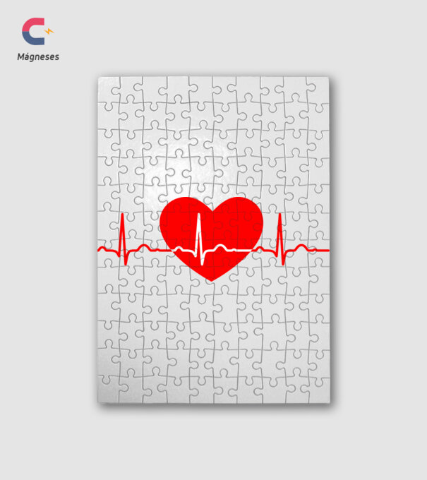EKG minta fehér pólón