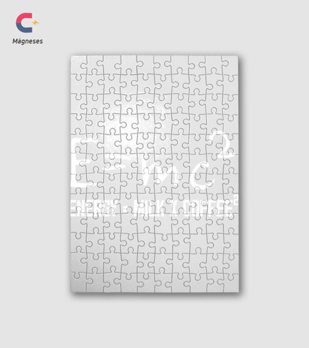 Emc2 (Tejes kávé) minta fehér pólón