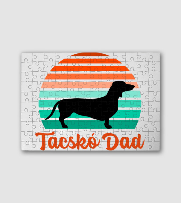 Tacskó Dad minta fehér pólón