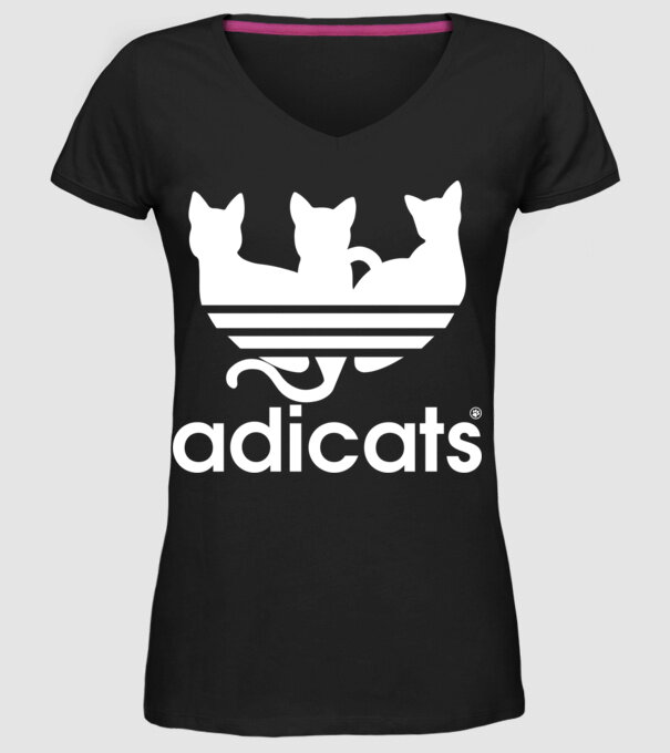 Adicats minta fekete pólón
