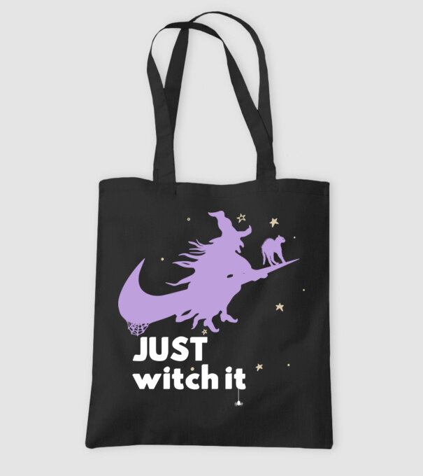 Just witch it minta fekete pólón