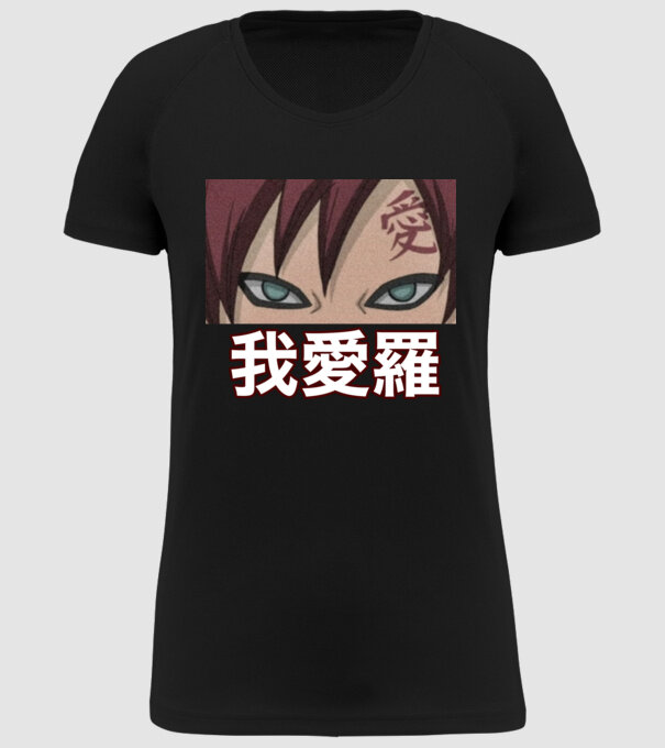 Gaara minta fekete pólón