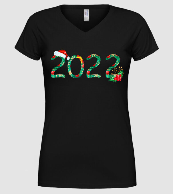 2022 minta fekete pólón