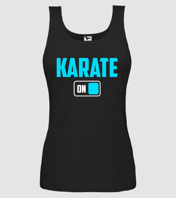 Karate minta fekete pólón