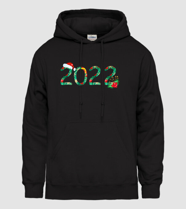 2022 minta fekete pólón