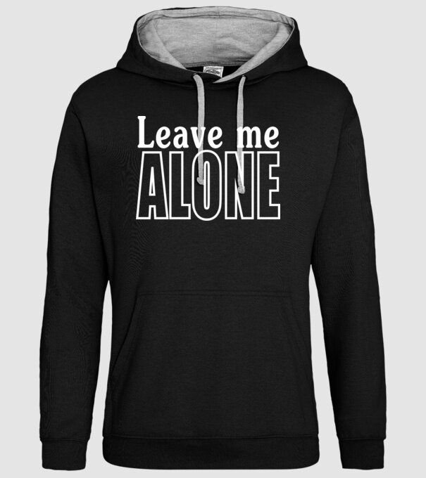 leave me alone minta fekete pólón