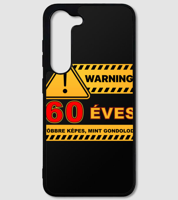 WARNING, 60 ÉVES TÖBBRE KÉPES, MIT GONDOLOD minta fekete pólón