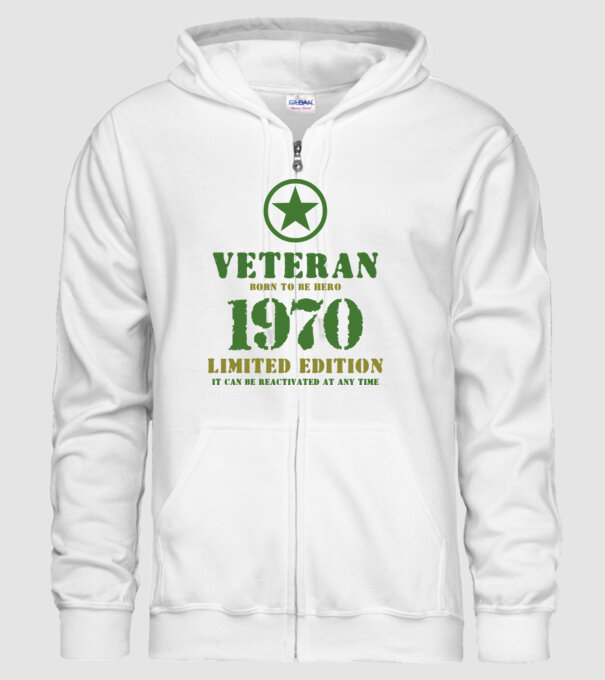 VETERAN, BORN TO BE HERO, SZÜLETÉSNAPI ÉVSZÁM FELIRATTAL 1970 minta fehér pólón