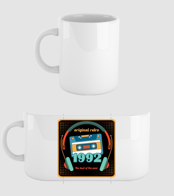 original retro audió kazetta, füles, régi magnókazetta évszámmal. 1992 minta fehér pólón