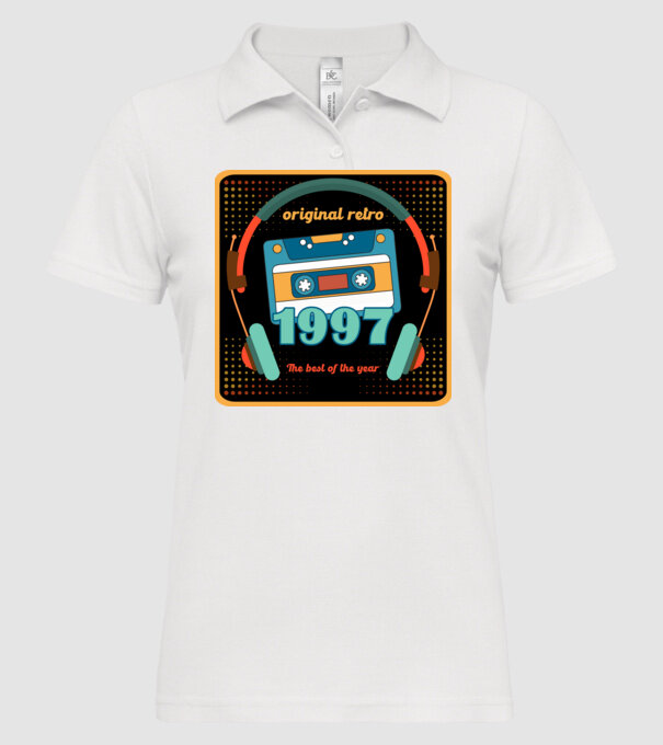 original retro audió kazetta, füles, régi magnókazetta évszámmal. 1997 minta fehér pólón