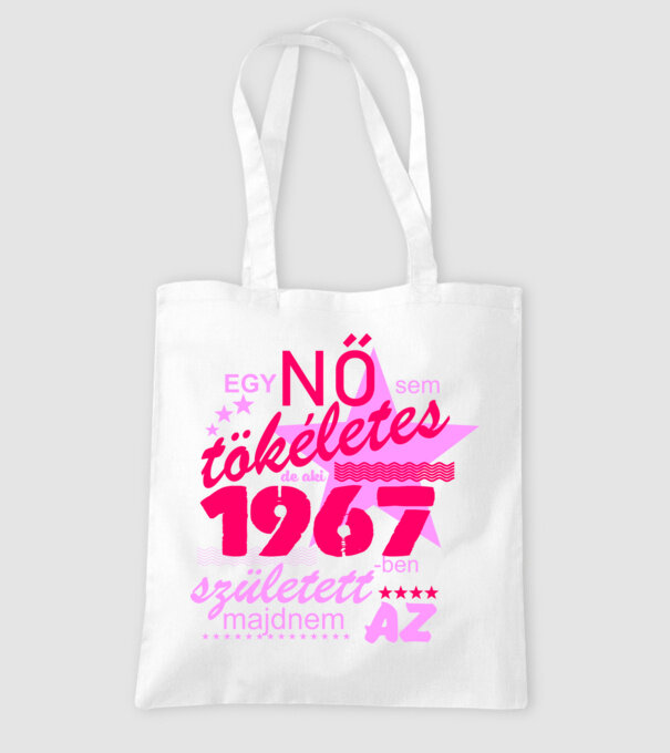 egy nő sem tökéletes 1967 minta fehér pólón