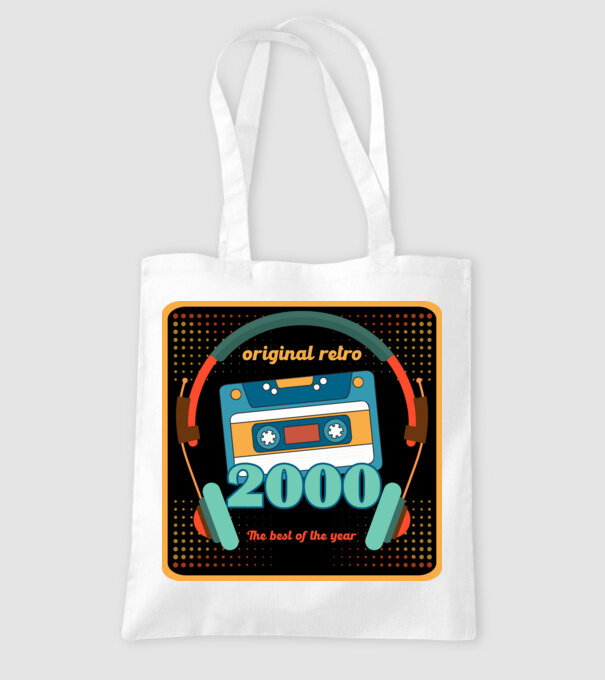 original retro audió kazetta, füles, régi magnókazetta évszámmal. 2000 minta fehér pólón