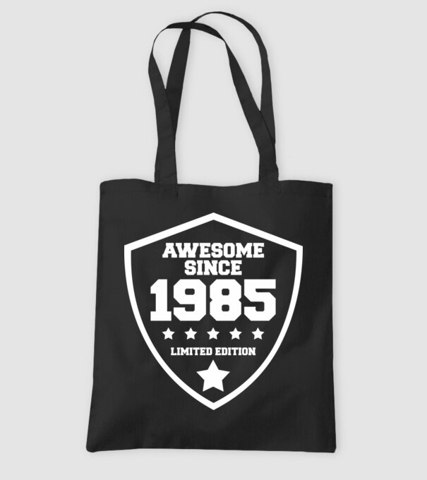 AWESOME1985 minta fekete pólón