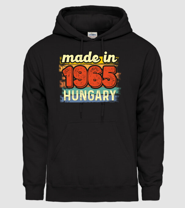 made in hungary felirat, retro évszám, grunge stílus, 1965 minta fekete pólón